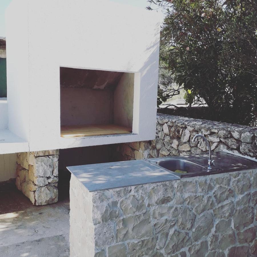 Villa Dalmatian Child With Swimming Pool, Close To The Beach Vinisce Exterior foto