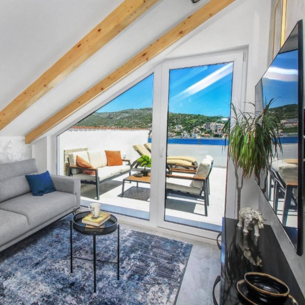 Villa Dalmatian Child With Swimming Pool, Close To The Beach Vinisce Exterior foto