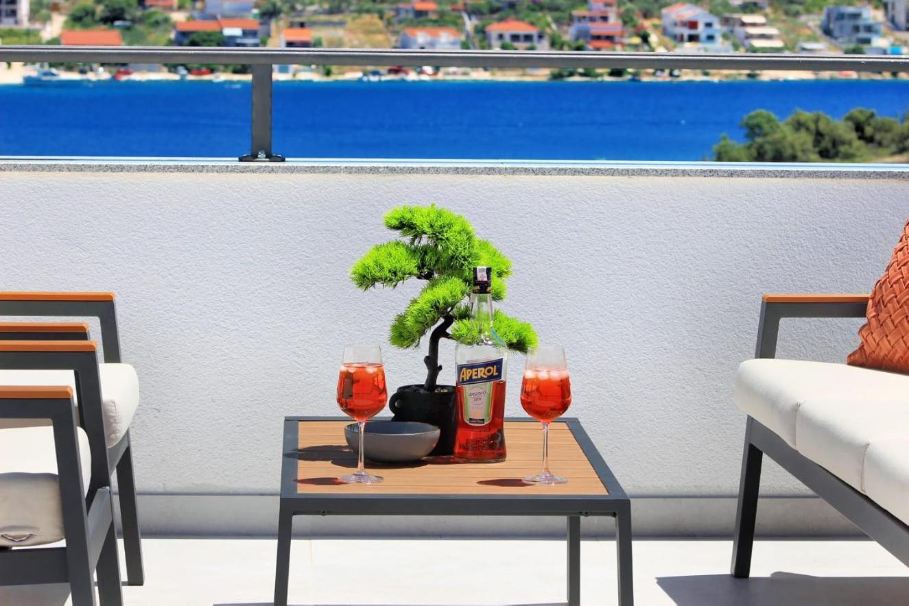 Villa Dalmatian Child With Swimming Pool, Close To The Beach Vinisce Exterior foto