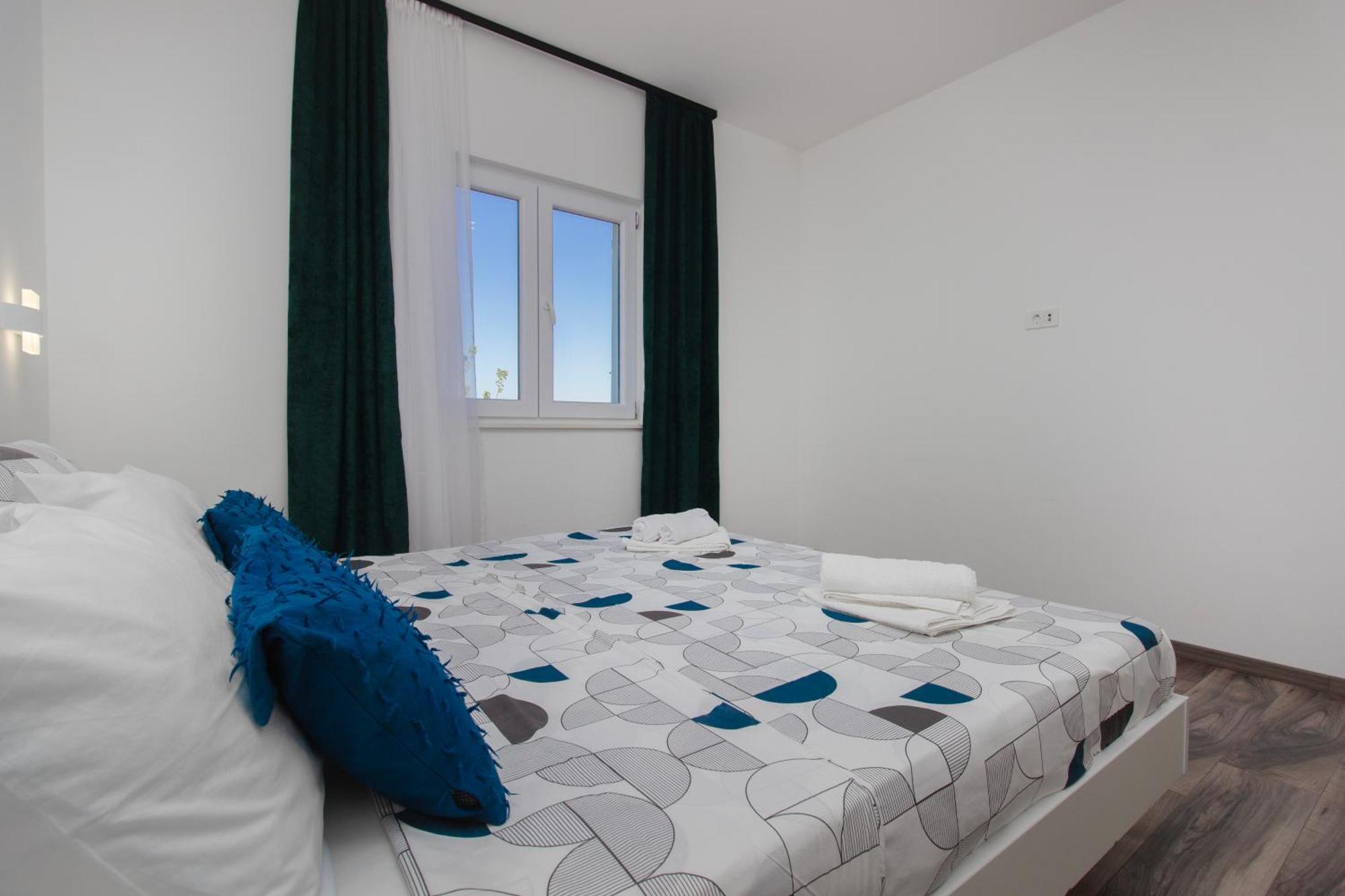 Villa Dalmatian Child With Swimming Pool, Close To The Beach Vinisce Exterior foto
