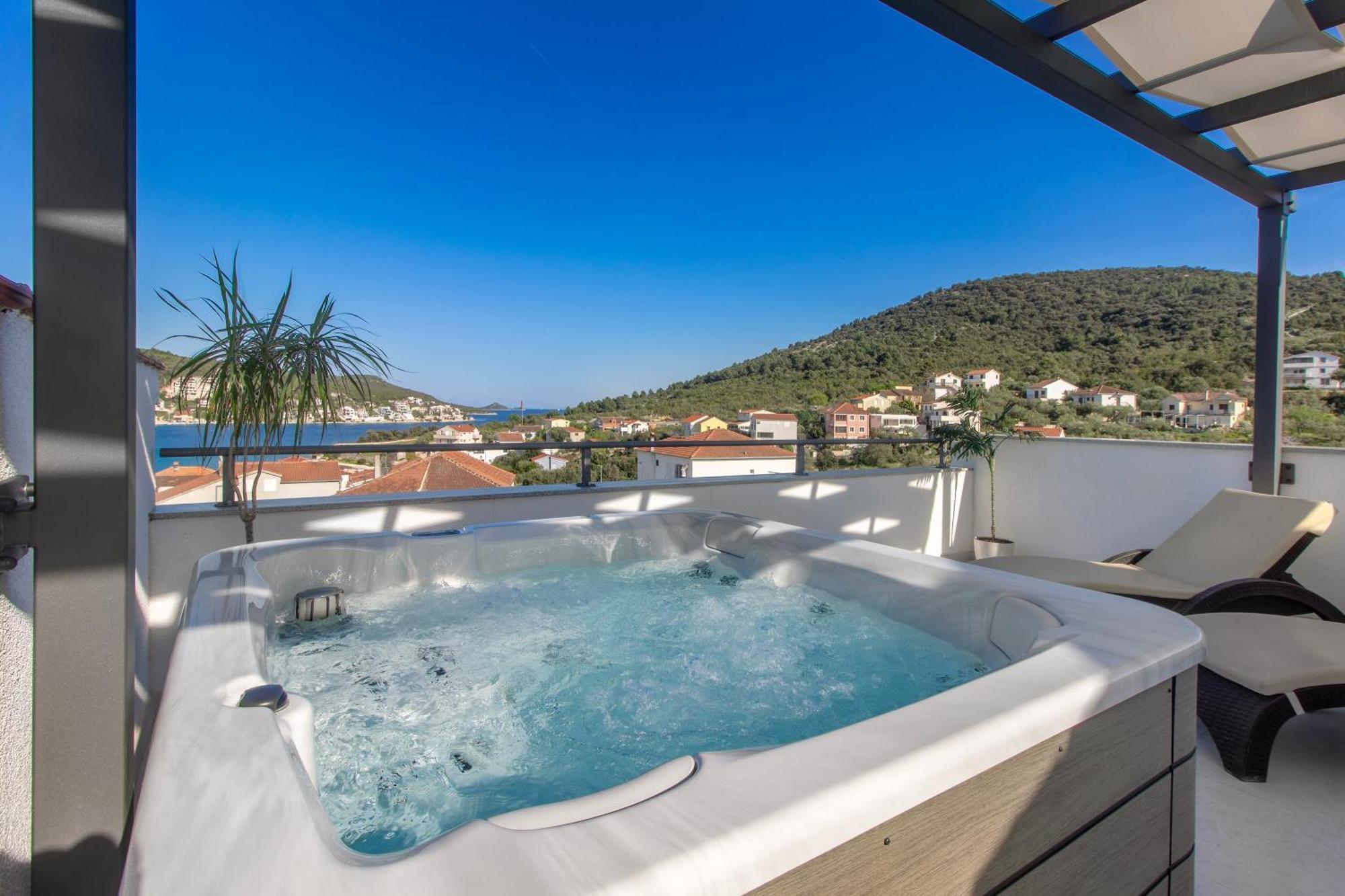 Villa Dalmatian Child With Swimming Pool, Close To The Beach Vinisce Exterior foto