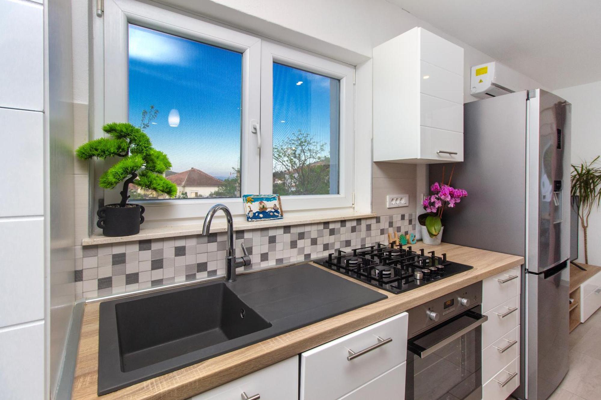 Villa Dalmatian Child With Swimming Pool, Close To The Beach Vinisce Exterior foto